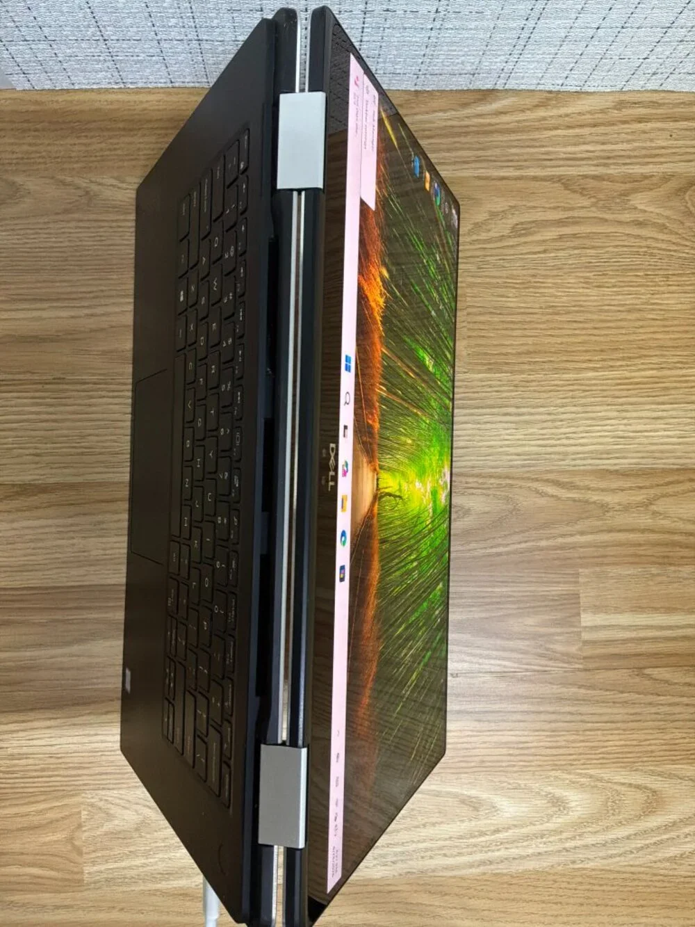 Dell XPS 15 9575 2-in-1 Touch Laptop Intel i7-8705G 16GB RAM 256GB SSD Win 11